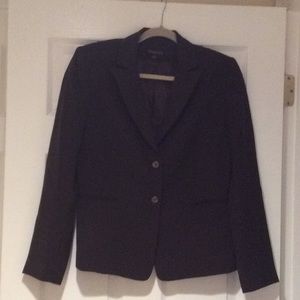 Suit  Skirt has been altered its 18 inches